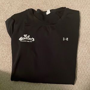 Size small. Work shirt but anyone can wear! Go terps